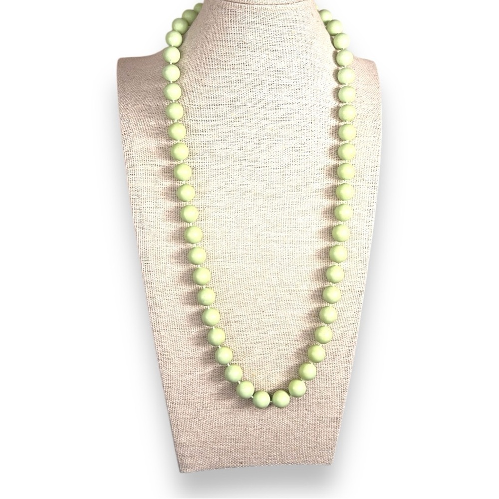 Vintage Green Beaded Necklace 26” Length Retro Pinup Mint Pastel
